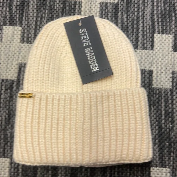 FREE With $50 Bundle Purchase BNWT Steve Madden Hat - Picture 1 of 1